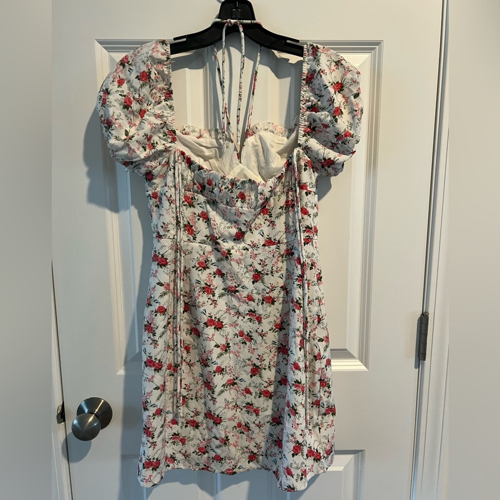 SHEIN Red and White Floral Mini Dress - Picture 2 of 3
